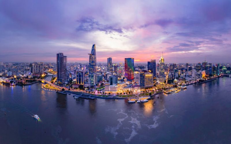 Vietnam economic growth attracting foreign companies and investors
